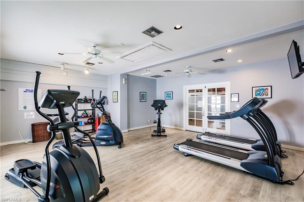 600 Neapolitan Way , Unit 152, Naples, FL 34103 Photo