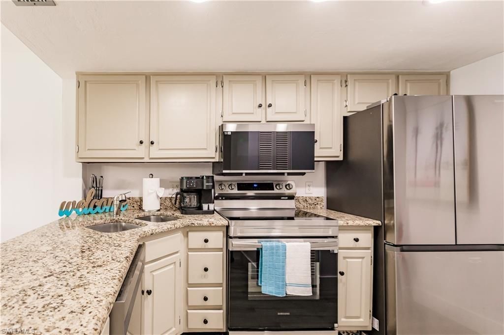 600 Neapolitan Way , Unit 152, Naples, FL 34103 Photo
