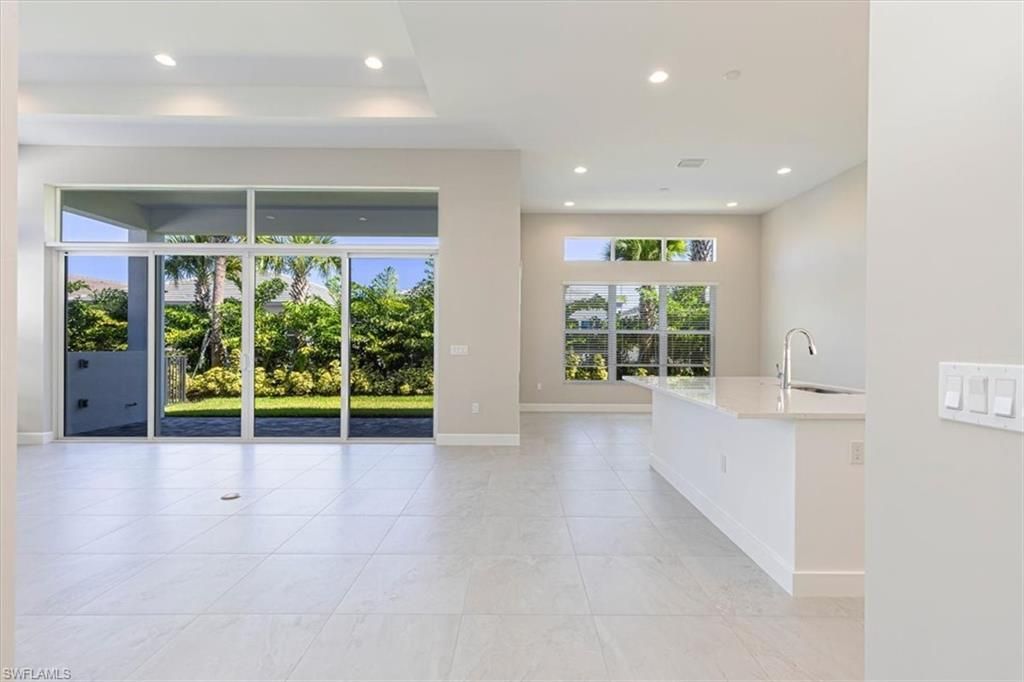 2745 Durham Cir, Naples, FL 34112 Photo