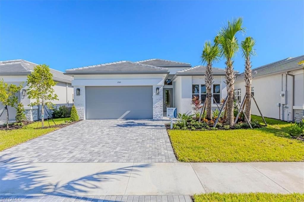 2745 Durham Cir, Naples, FL 34112 Photo