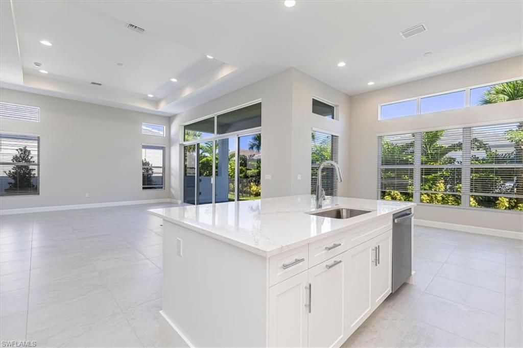 2745 Durham Cir, Naples, FL 34112 Photo