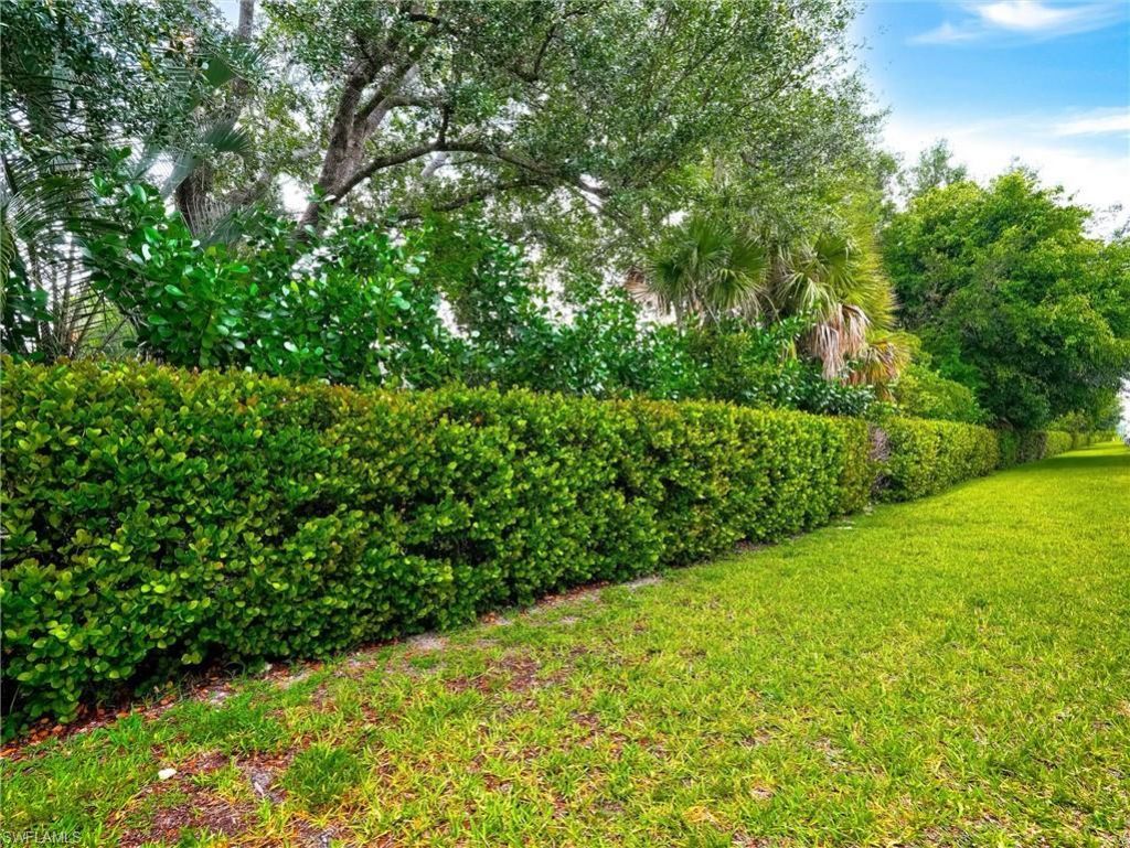 15359 Wildflower Cir, Naples, FL 34119 Photo