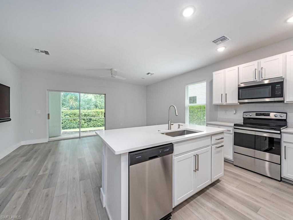 15359 Wildflower Cir, Naples, FL 34119 Photo