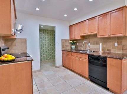 6821 Havenhurst Dr, Sacramento, CA 95831 Photo