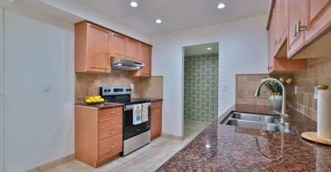 6821 Havenhurst Dr, Sacramento, CA 95831 Photo