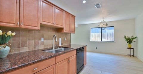 6821 Havenhurst Dr, Sacramento, CA 95831 Photo