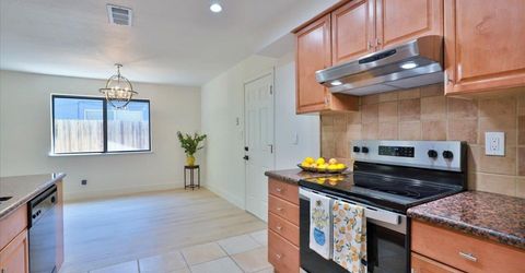6821 Havenhurst Dr, Sacramento, CA 95831 Photo