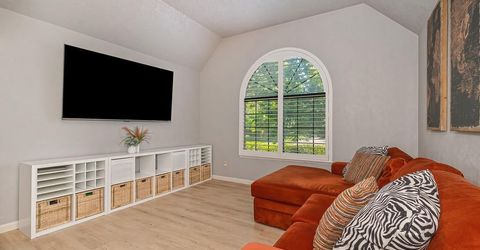 819 Lake Front Dr, Sacramento, CA 95831 Photo