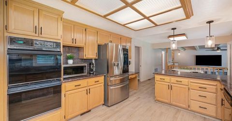 819 Lake Front Dr, Sacramento, CA 95831 Photo