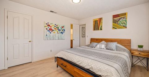 819 Lake Front Dr, Sacramento, CA 95831 Photo