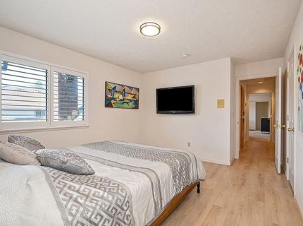 819 Lake Front Dr, Sacramento, CA 95831 Photo