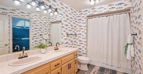 819 Lake Front Dr, Sacramento, CA 95831 Photo