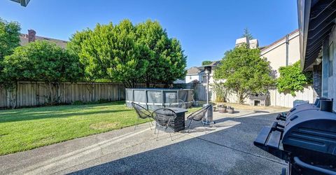 819 Lake Front Dr, Sacramento, CA 95831 Photo
