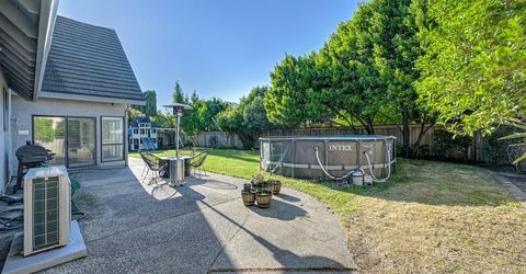 819 Lake Front Dr, Sacramento, CA 95831 Photo