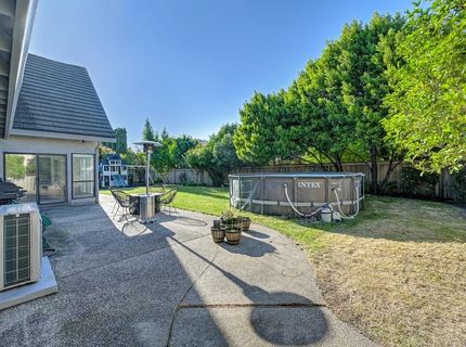 819 Lake Front Dr, Sacramento, CA 95831 Photo