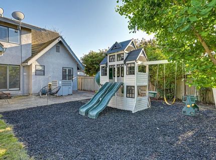 819 Lake Front Dr, Sacramento, CA 95831 Photo