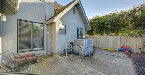 819 Lake Front Dr, Sacramento, CA 95831 Photo