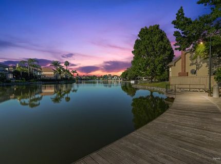 819 Lake Front Dr, Sacramento, CA 95831 Photo