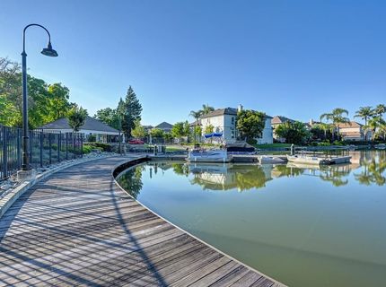819 Lake Front Dr, Sacramento, CA 95831 Photo