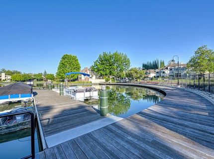 819 Lake Front Dr, Sacramento, CA 95831 Photo