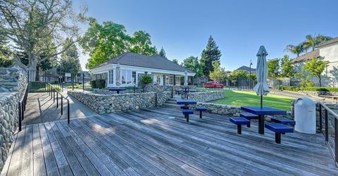 819 Lake Front Dr, Sacramento, CA 95831 Photo