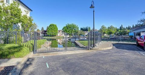 819 Lake Front Dr, Sacramento, CA 95831 Photo