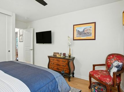 202 Dunbarton Cir, Sacramento, CA 95825 Photo