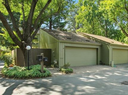 202 Dunbarton Cir, Sacramento, CA 95825 Photo