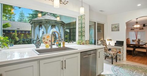 202 Dunbarton Cir, Sacramento, CA 95825 Photo