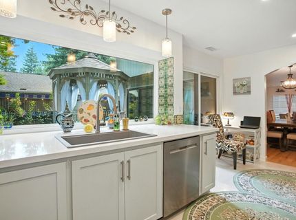 202 Dunbarton Cir, Sacramento, CA 95825 Photo