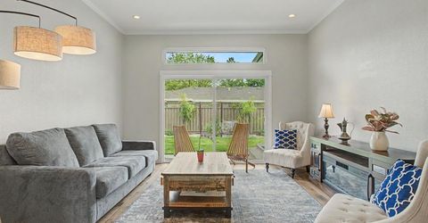 2707 Latham Dr, Sacramento, CA 95864 Photo