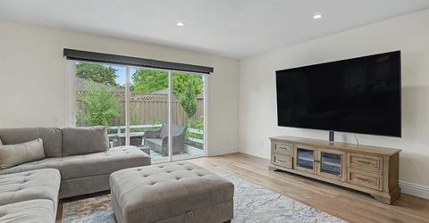 2707 Latham Dr, Sacramento, CA 95864 Photo