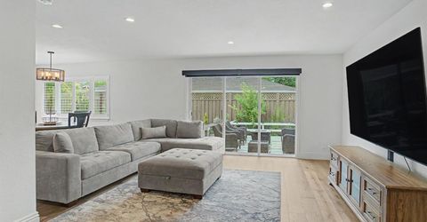 2707 Latham Dr, Sacramento, CA 95864 Photo