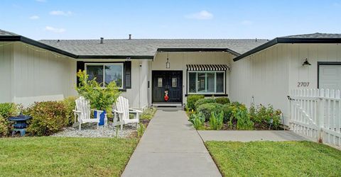 2707 Latham Dr, Sacramento, CA 95864 Photo