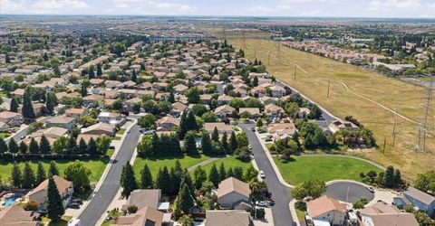 1641 Hummingbird Way, Roseville, CA 95747 Photo
