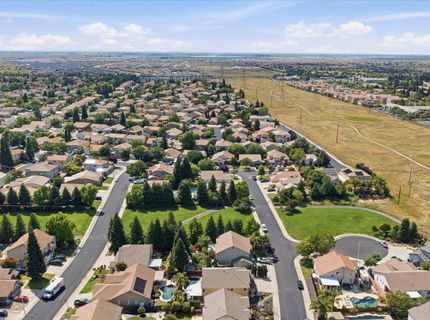 1641 Hummingbird Way, Roseville, CA 95747 Photo