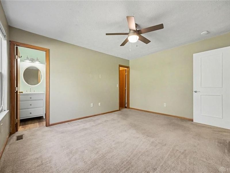 529 Weeping Willow Lane, Maineville, OH 45039 Photo 10
