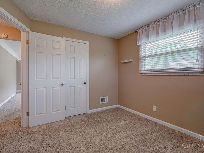 5714 Juliemarie Court, Green Township, OH 45239 Photo 16