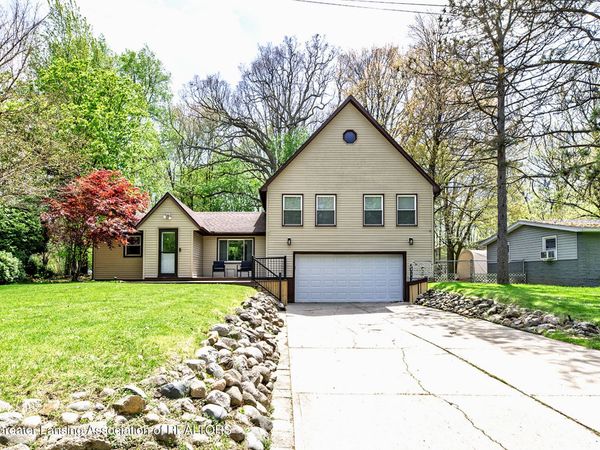 911 Elmwood Street, DeWitt, MI 48820