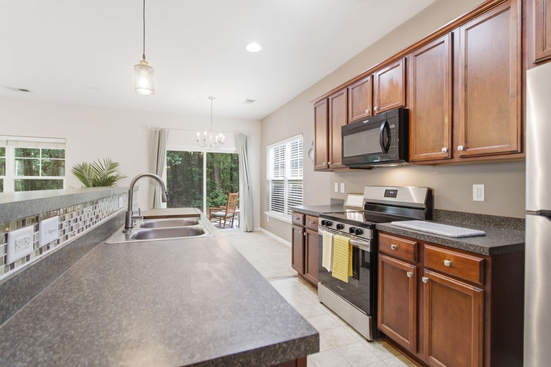 1754 Towne Street Photo 17
