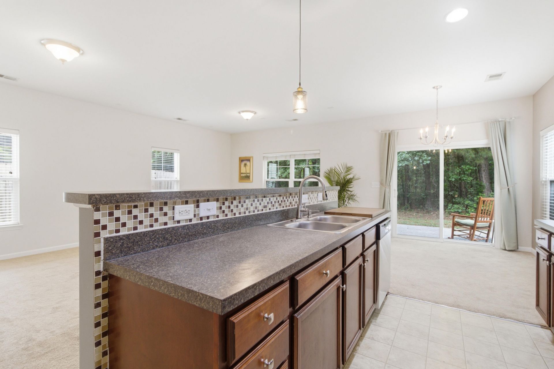 1754 Towne Street Photo 18