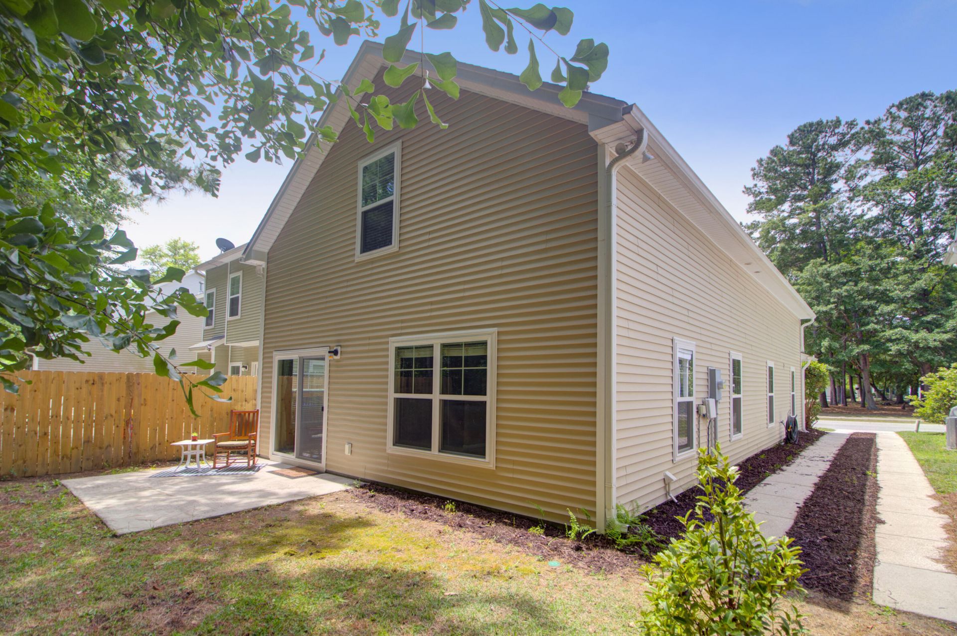 1754 Towne Street Photo 35