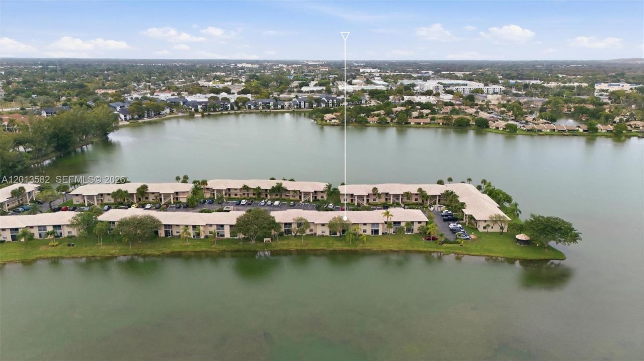 5501 Lakeside Dr , Unit 204, Margate, FL 33063 Photo