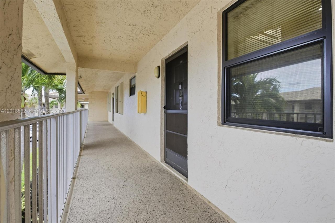 5501 Lakeside Dr , Unit 204, Margate, FL 33063 Photo