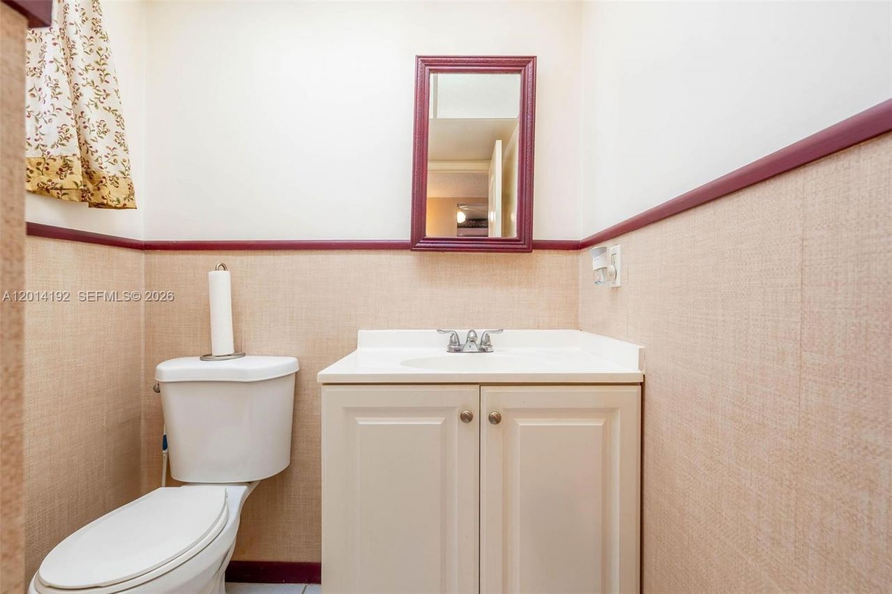 100 Berkley Rd , Unit 106, Hollywood, FL 33024 Photo