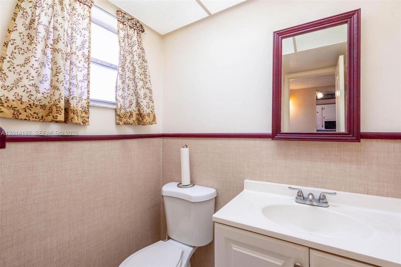 100 Berkley Rd , Unit 106, Hollywood, FL 33024 Photo