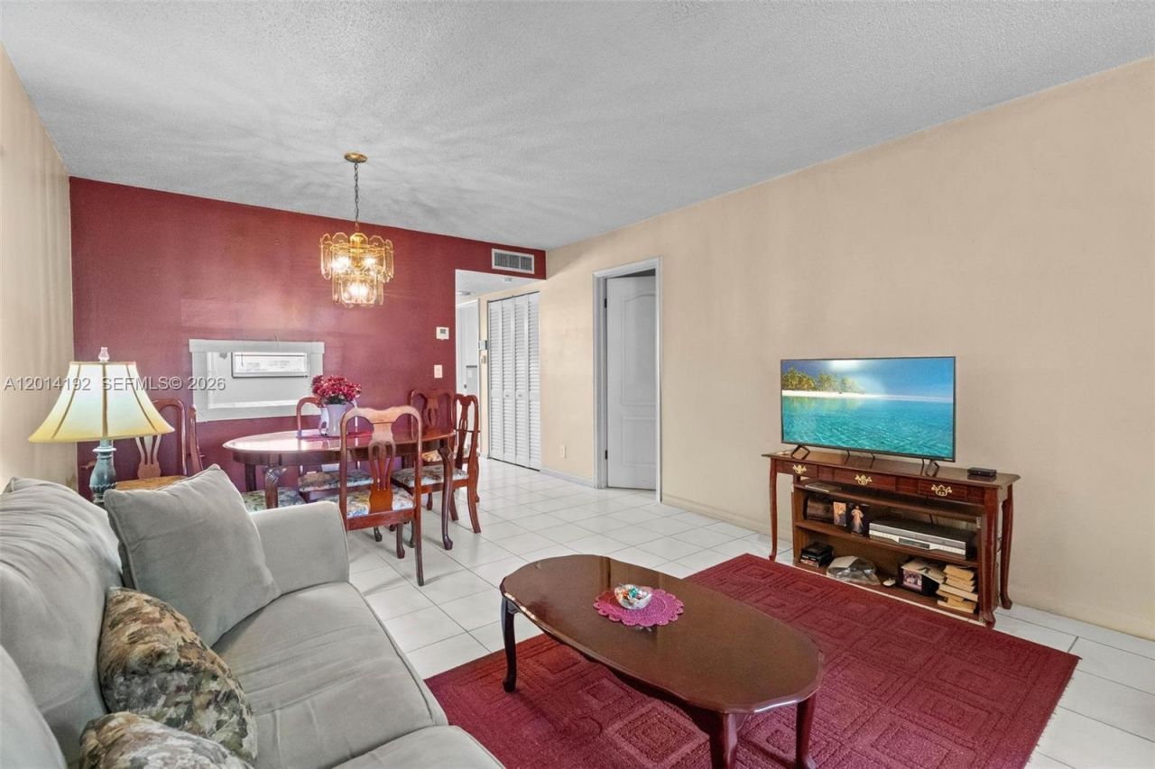 100 Berkley Rd , Unit 106, Hollywood, FL 33024 Photo