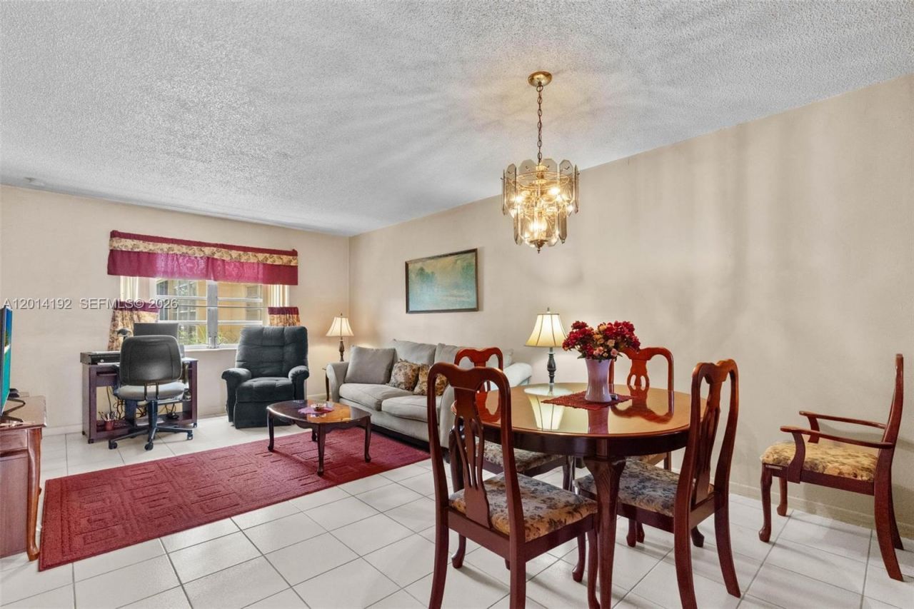 100 Berkley Rd , Unit 106, Hollywood, FL 33024 Photo