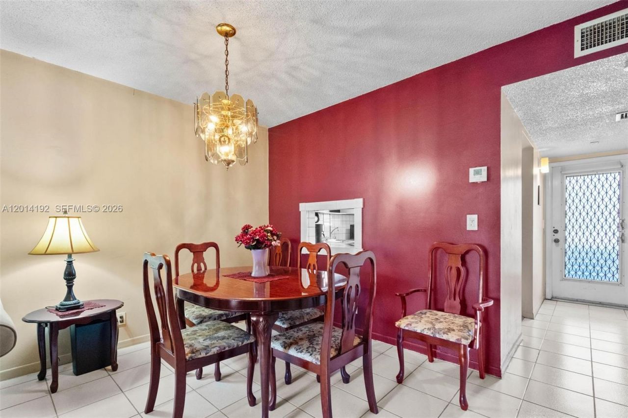 100 Berkley Rd , Unit 106, Hollywood, FL 33024 Photo