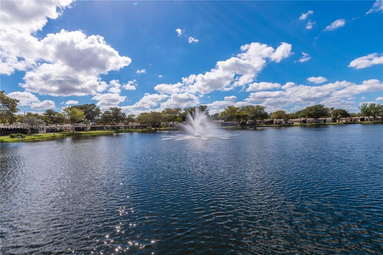 100 Berkley Rd , Unit 106, Hollywood, FL 33024 Photo